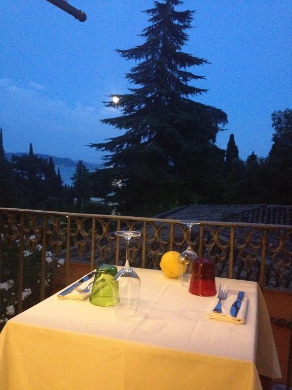 B&B Antico Brolo Gardone Riviera Exterior photo