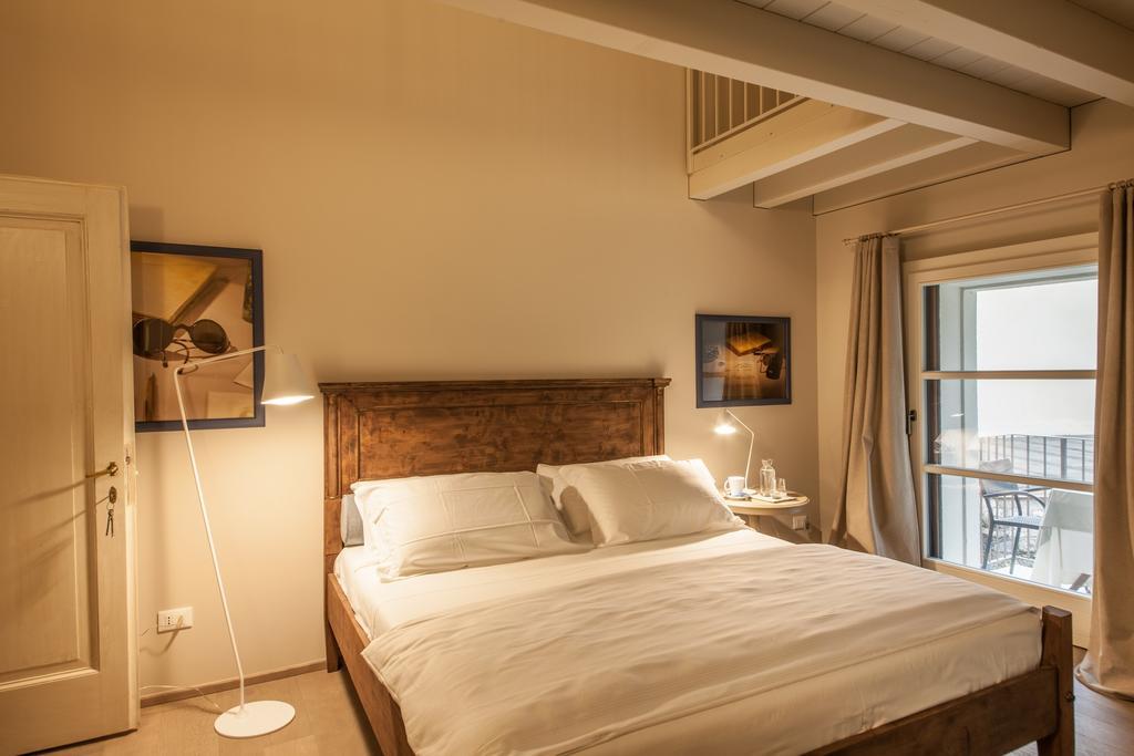 B&B Antico Brolo Gardone Riviera Exterior photo
